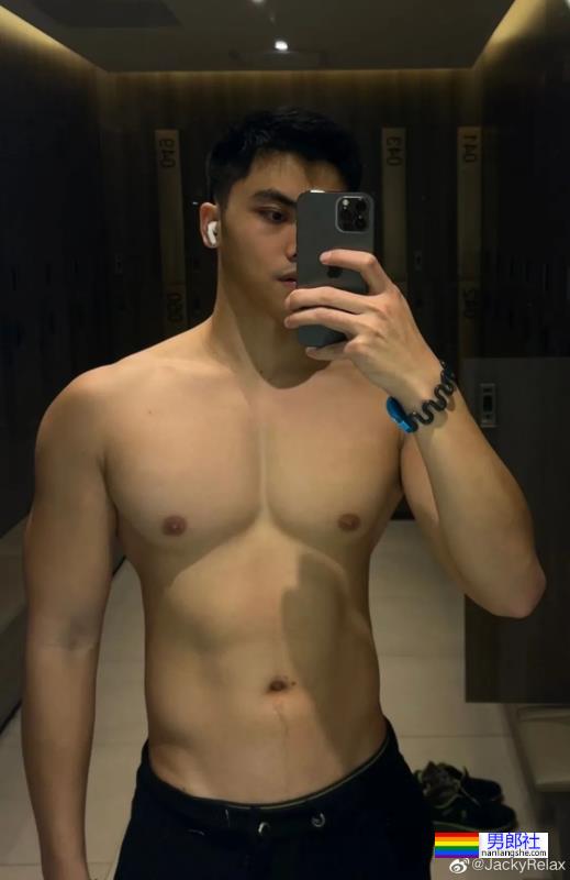 胸肌帅哥 - 51虹马