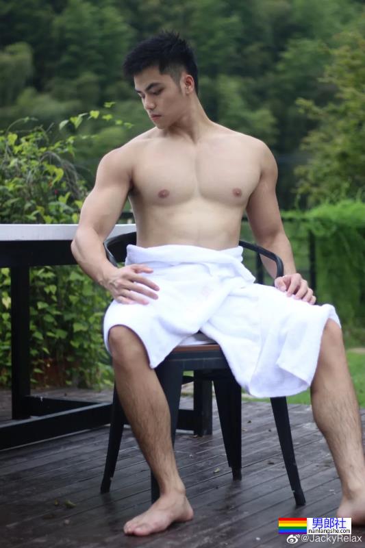 胸肌帅哥 - 51虹马