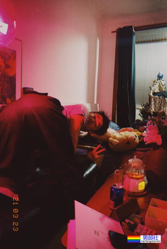 一组非常棒的港风写真 - 51虹马