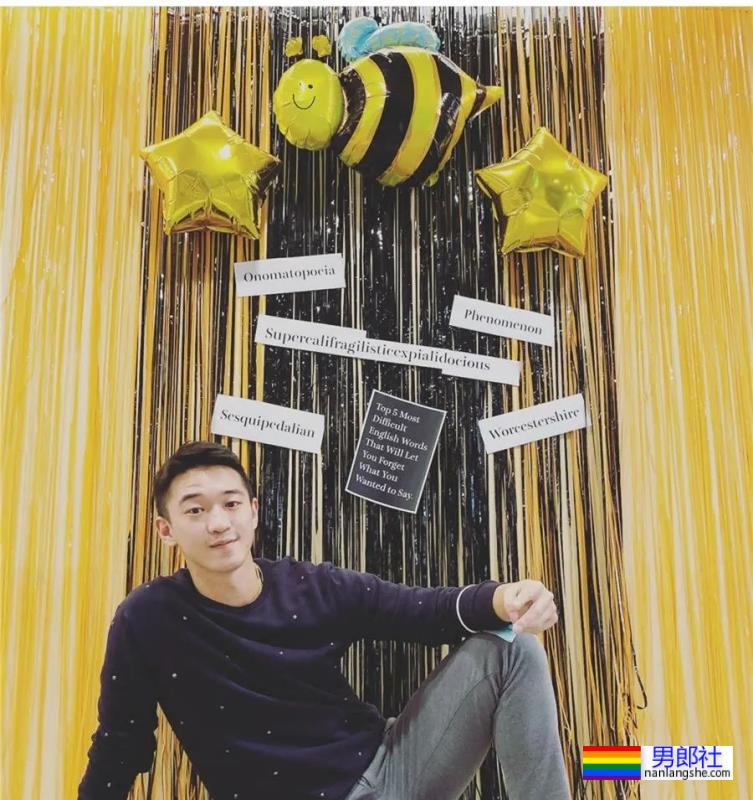 扒到了帅哥家教的自拍,这是不给钱我就能看的吗? - 51虹马 扒到了帅哥家教的自拍,这是不给钱我就能看的吗? - 51虹马