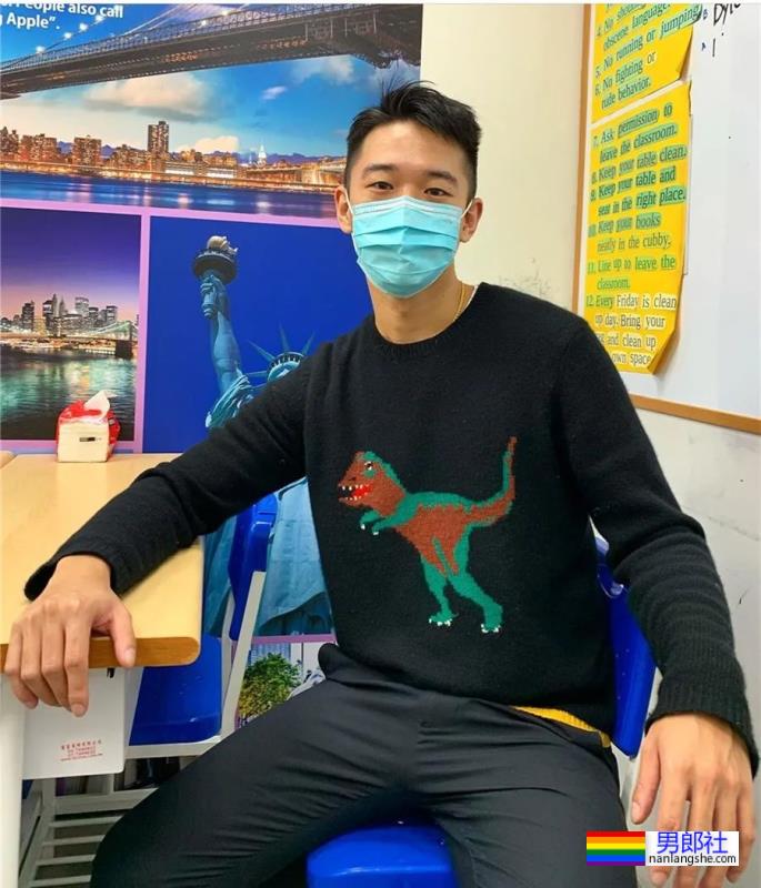 扒到了帅哥家教的自拍,这是不给钱我就能看的吗? - 51虹马 扒到了帅哥家教的自拍,这是不给钱我就能看的吗? - 51虹马