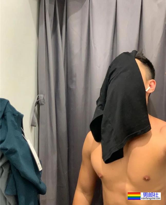 扒到了帅哥家教的自拍,这是不给钱我就能看的吗? - 51虹马 扒到了帅哥家教的自拍,这是不给钱我就能看的吗? - 51虹马