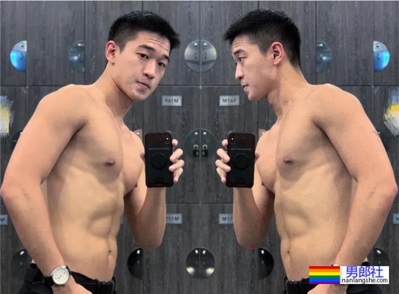 扒到了帅哥家教的自拍,这是不给钱我就能看的吗? - 51虹马 扒到了帅哥家教的自拍,这是不给钱我就能看的吗? - 51虹马