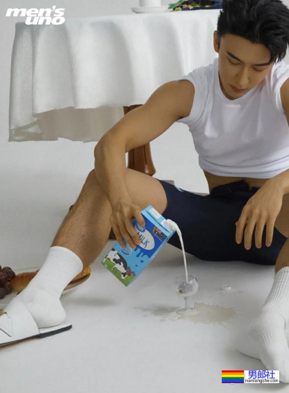 于正捧的新疆小哥,登《风度》拍男色写真,真实力 - 51虹马 于正捧的新疆小哥,登《风度》拍男色写真,真实力 - 51虹马