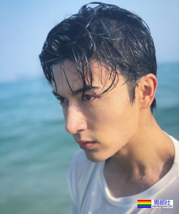 于正捧的新疆小哥,登《风度》拍男色写真,真实力 - 51虹马 于正捧的新疆小哥,登《风度》拍男色写真,真实力 - 51虹马