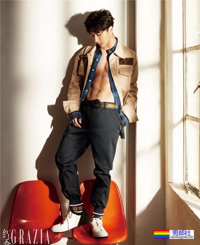 于正捧的新疆小哥,登《风度》拍男色写真,真实力 - 51虹马 于正捧的新疆小哥,登《风度》拍男色写真,真实力 - 51虹马