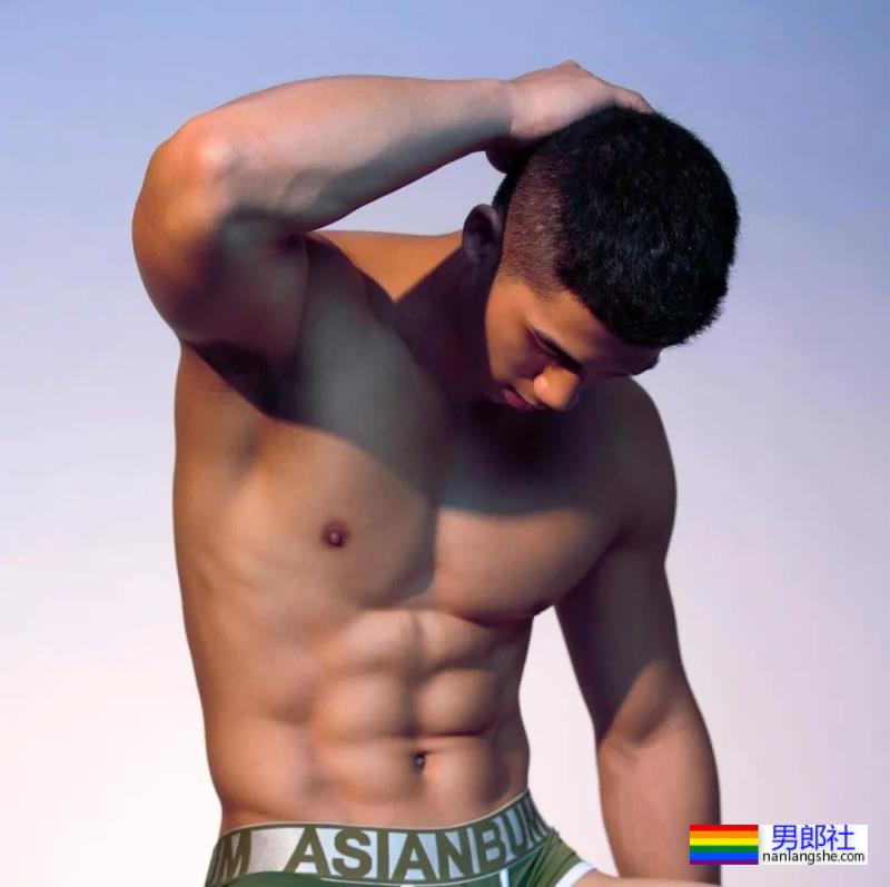 Jerry教练的最新硬照写真。 - 51虹马