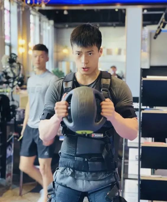 比李现还帅的健身教练，身材太可了-51虹马