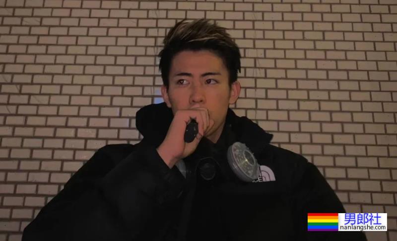 岛国小海鸥店员走红推特,看完他的肌肉照网友直呼快下海! - 51虹马 岛国小海鸥店员走红推特,看完他的肌肉照网友直呼快下海! - 51虹马