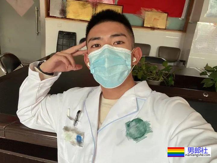 这位爱健身的医生身材好棒-51虹马