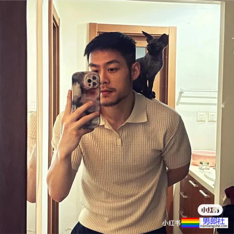 肌肉小哥哥 - 51虹马