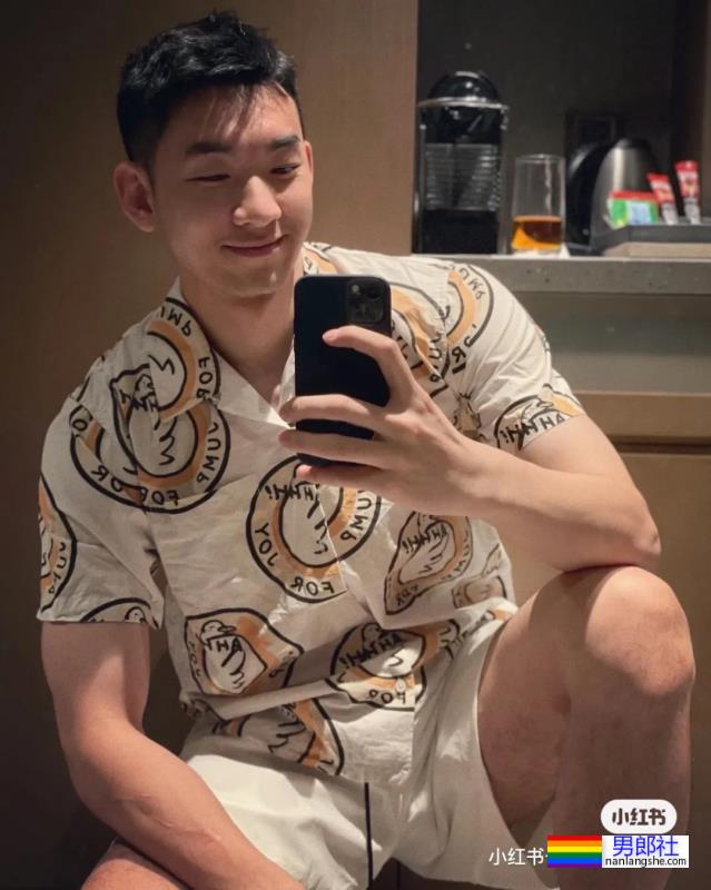 肌肉小哥哥 - 51虹马