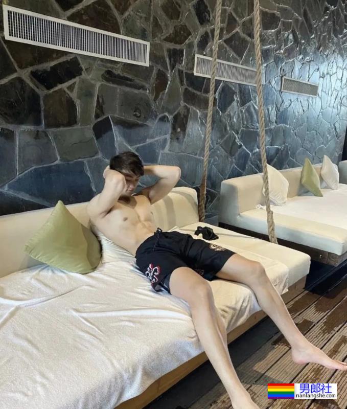 195CM沈阳小哥，身材太棒了 - 51虹马