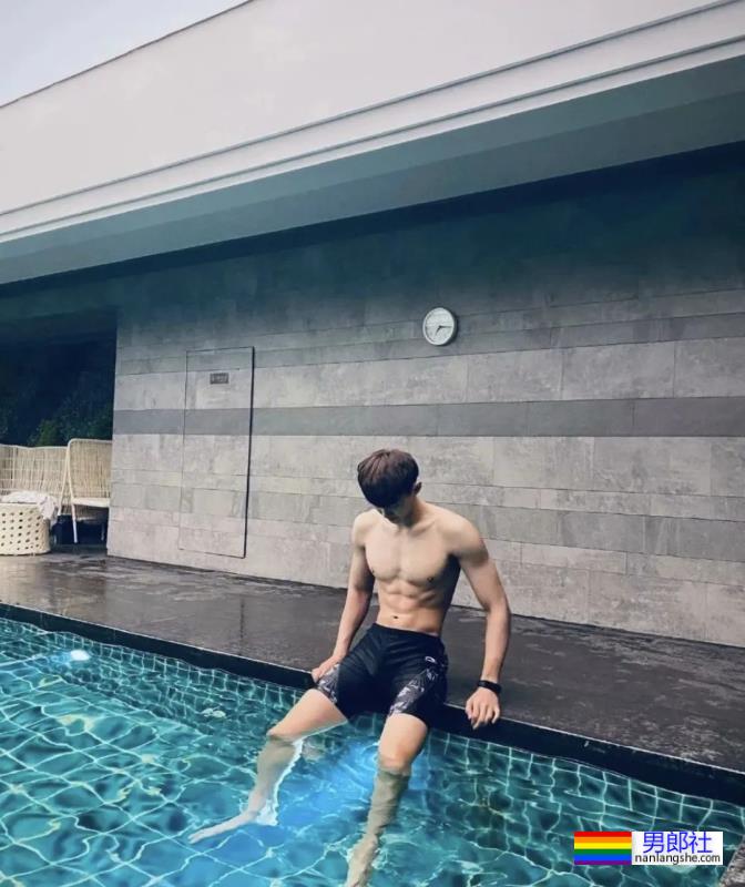 195CM沈阳小哥，身材太棒了 - 51虹马