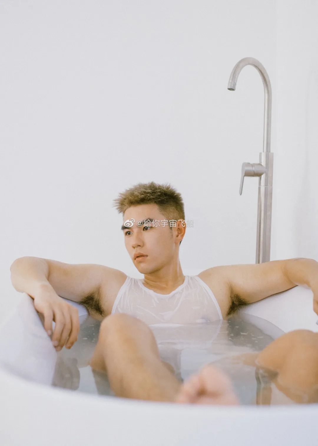 大胸肌肉 - 51虹马