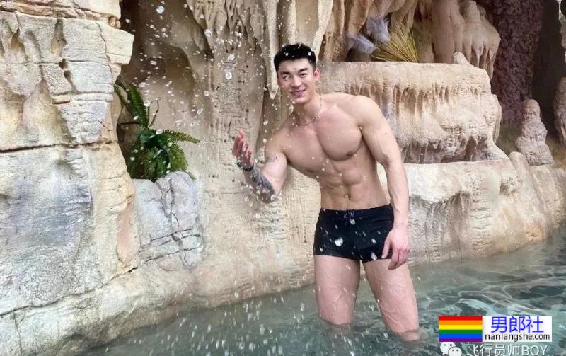 胸肌超大的“货车司机”,想坐在副驾躺他怀里哭 - 51虹马 胸肌超大的“货车司机”,想坐在副驾躺他怀里哭 - 51虹马