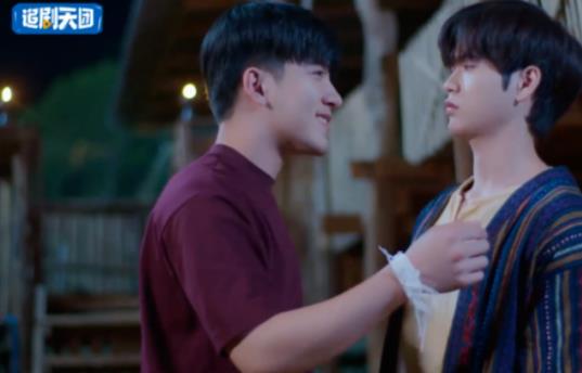 《星空恋人》乡村爱情,支教老师和被罚来乡村服务的医生之间的爱情故事 - 51虹马 《星空恋人》乡村爱情,支教老师和被罚来乡村服务的医生之间的爱情故事 - 51虹马