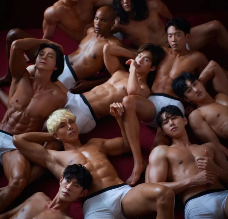 肌肉男舞台秀被指抄袭,网友急喊话别去申遗…… - 51虹马 肌肉男舞台秀被指抄袭,网友急喊话别去申遗…… - 51虹马