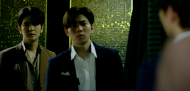 《黑帮虐恋》一个黑老大和一个失恋男孩之间的SM故事 - 51虹马