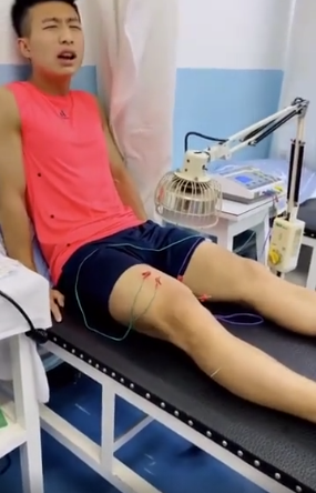 是什么痛让体育生都抵挡不了？被蒙着嘴叫-51虹马