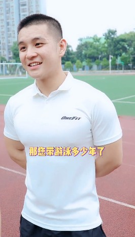 成都体育学院身材最好的游泳教练是他？！-51虹马