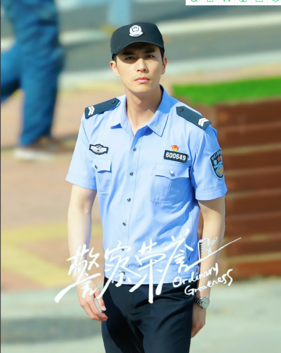 徐开聘凭《警察荣誉》太帅火了，脱掉衣服这胸毛腹毛谁顶得住？-51虹马