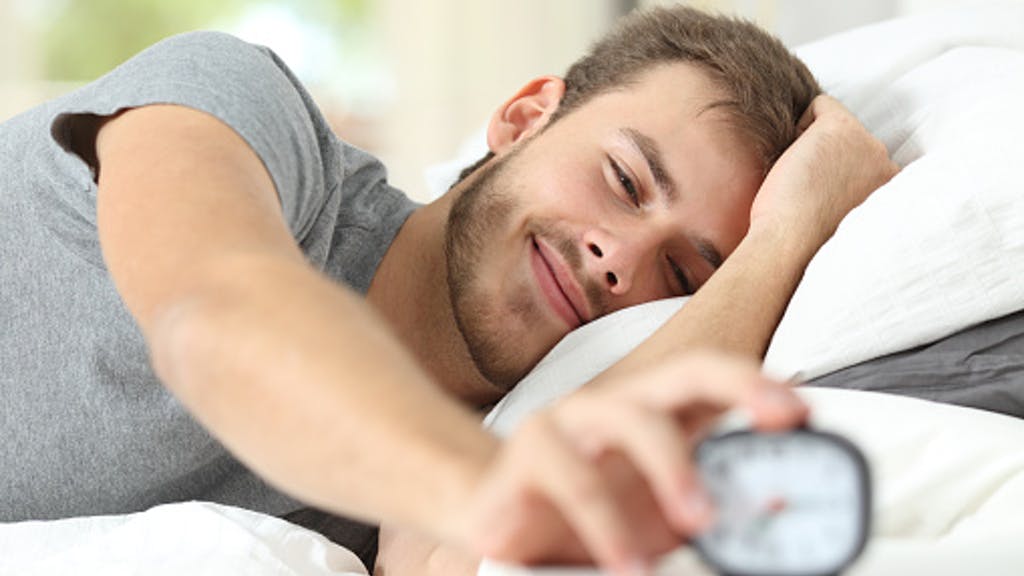 给蛋蛋凉一下有助男性雄风? 让你从此爱上裸睡的「九大优点」 - 51虹马 给蛋蛋凉一下有助男性雄风? 让你从此爱上裸睡的「九大优点」 - 51虹马