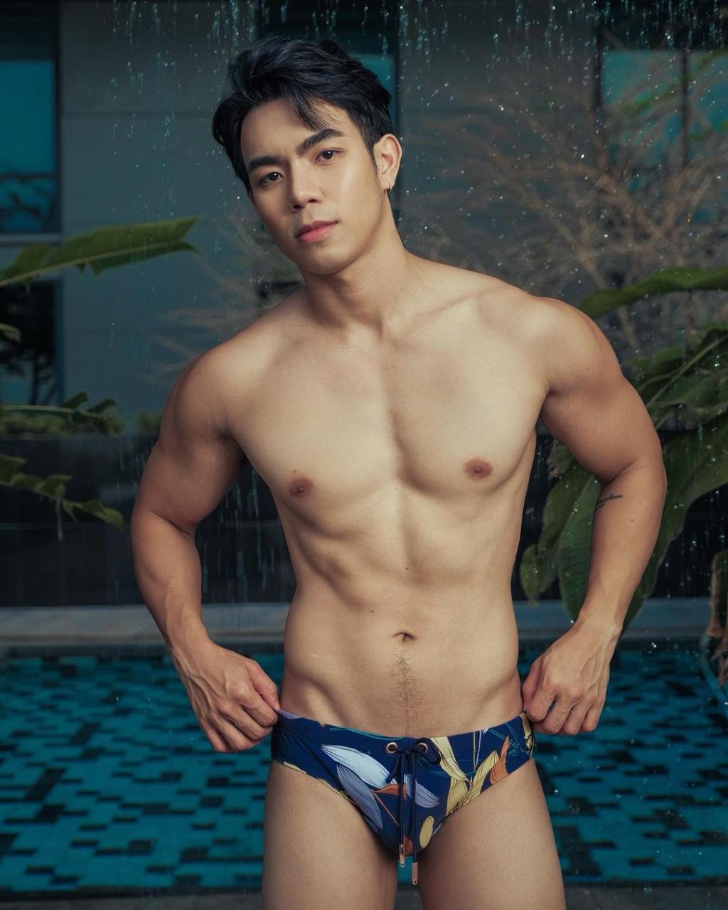 浓颜系男孩! 有面包魂的独立歌手:Mos - 51虹马 浓颜系男孩! 有面包魂的独立歌手:Mos - 51虹马