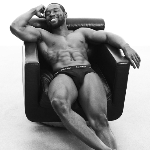 大包认证、抓鸟姿势成经典！ 这些名人都当过内裤模特 - 51虹马