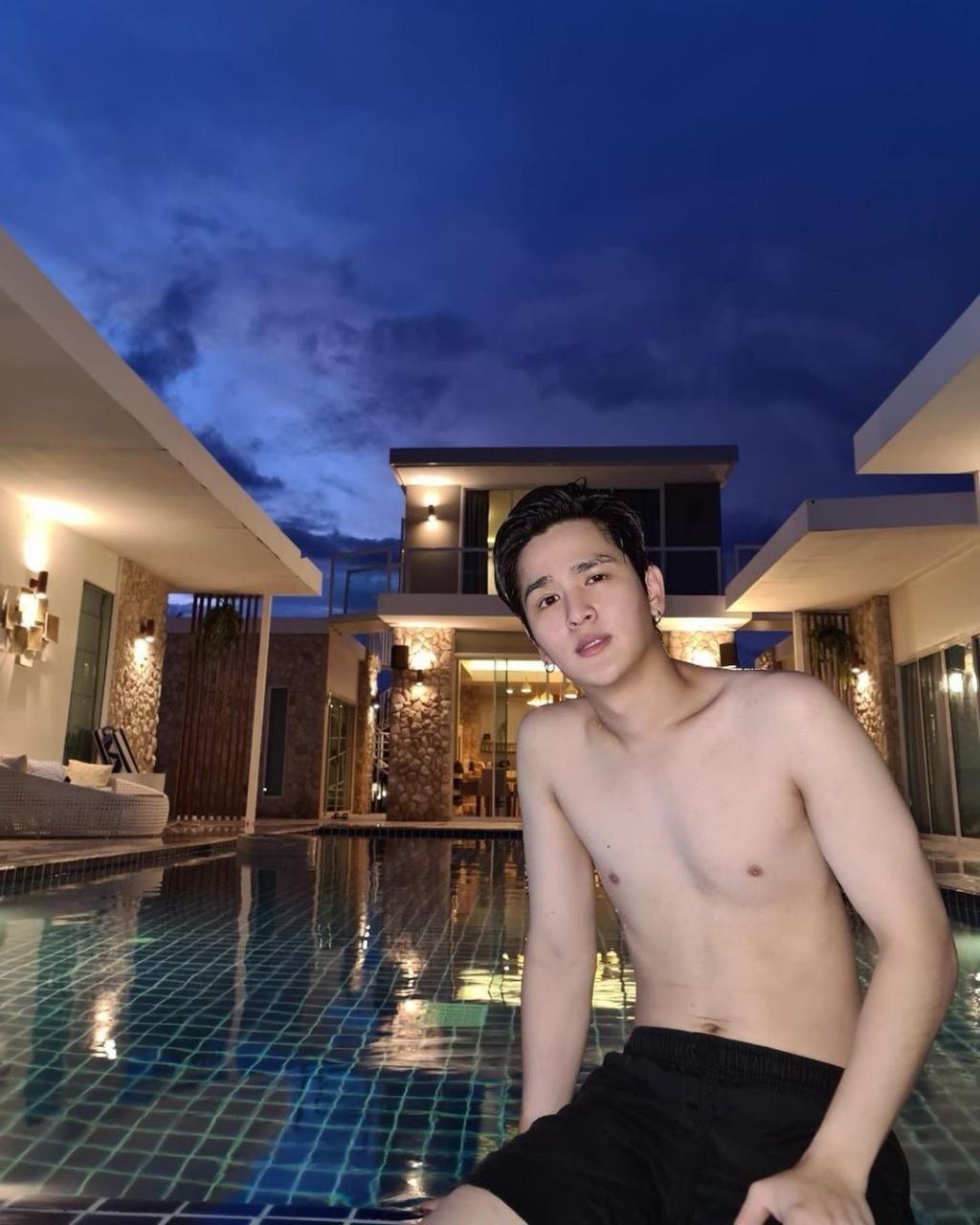 大尺度黑道 BL 泰剧《不小心变成黑帮老大的男人》皮鞭、蜡烛样样来! - 51虹马 大尺度黑道 BL 泰剧《不小心变成黑帮老大的男人》皮鞭、蜡烛样样来! - 51虹马