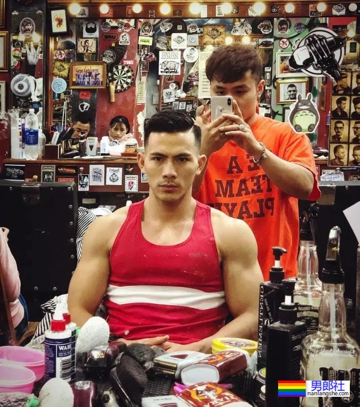 健身模特不仅身材火热 - 51虹马