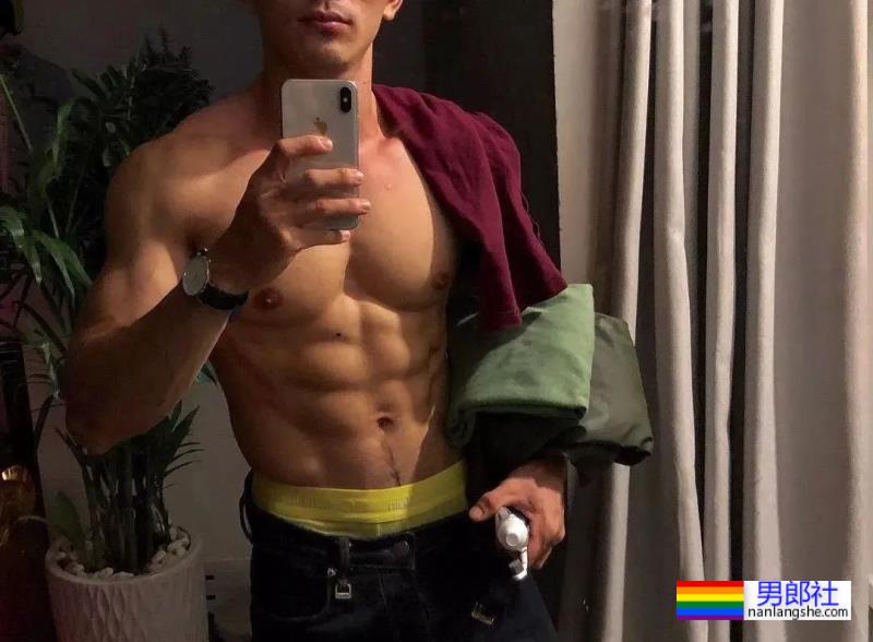 健身模特不仅身材火热 - 51虹马