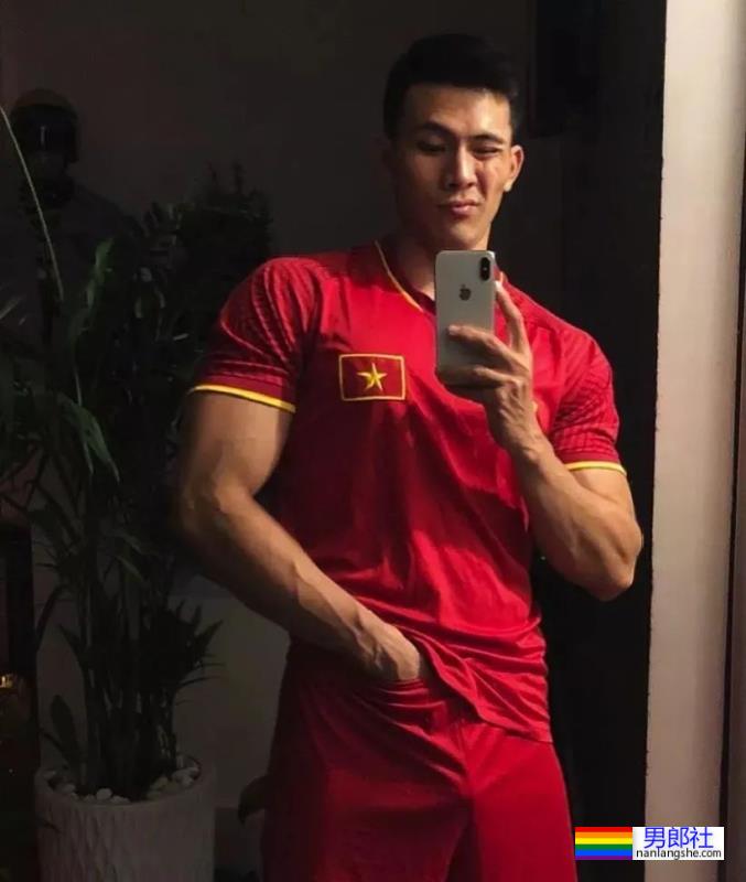 健身模特不仅身材火热 - 51虹马