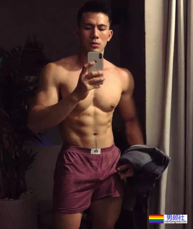 健身模特不仅身材火热 - 51虹马