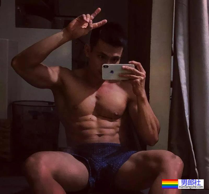 健身模特不仅身材火热 - 51虹马