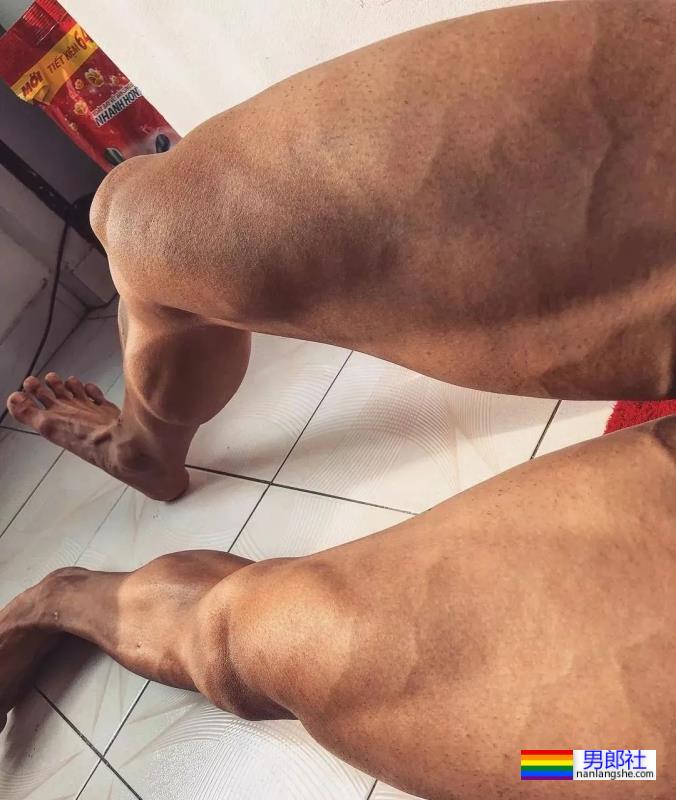 健身模特不仅身材火热 - 51虹马