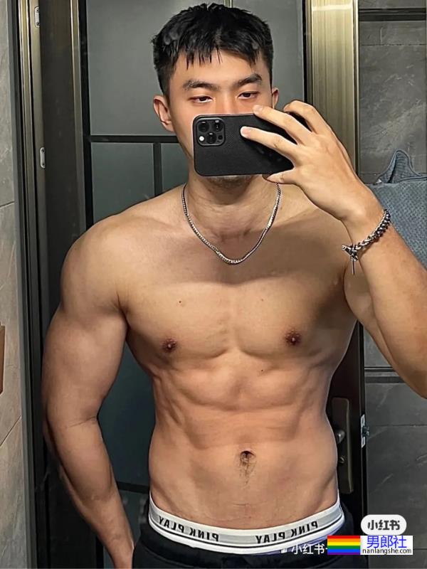 肌肉帅哥 - 51虹马