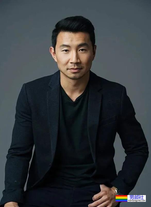 CK找了个东北中年大叔当男模，新拍的内裤写真引热议 - 51虹马