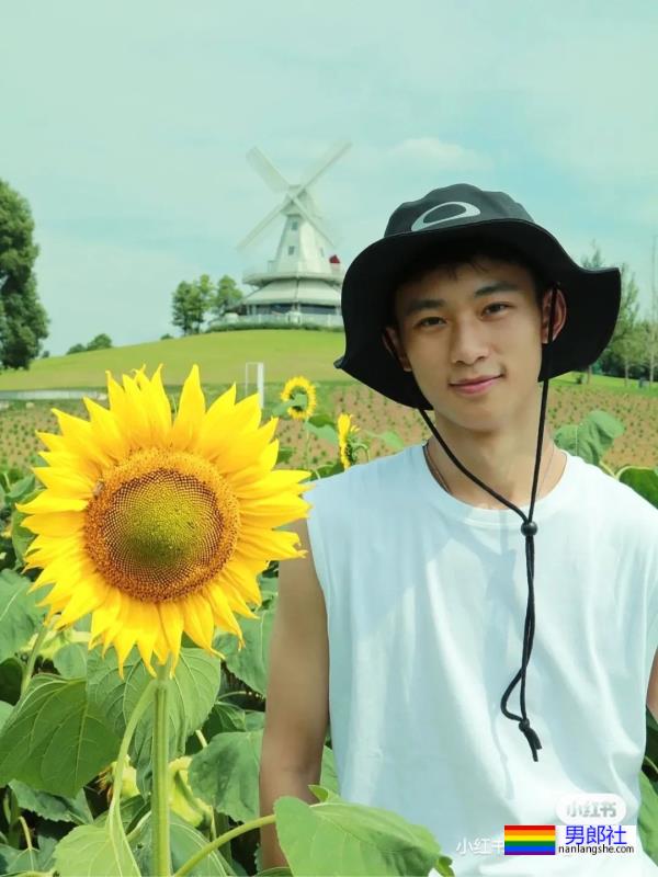 这样的公狗腰肌肉Boy，你爱吗？ - 51虹马