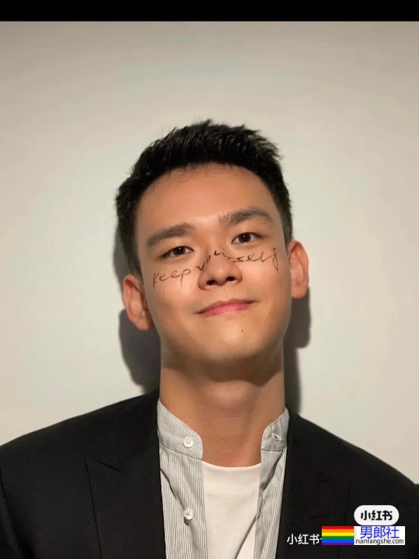 这样的公狗腰肌肉Boy，你爱吗？ - 51虹马