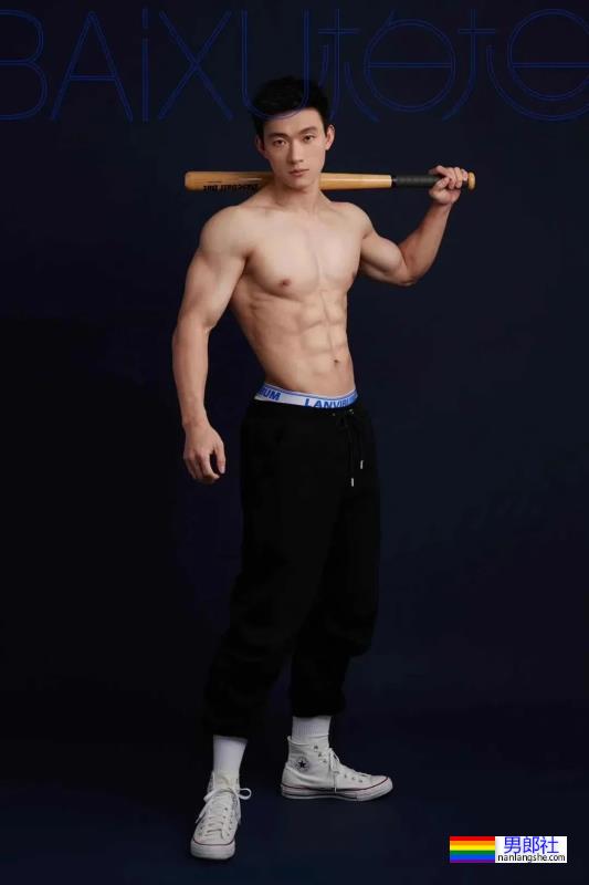 这样的公狗腰肌肉Boy，你爱吗？ - 51虹马