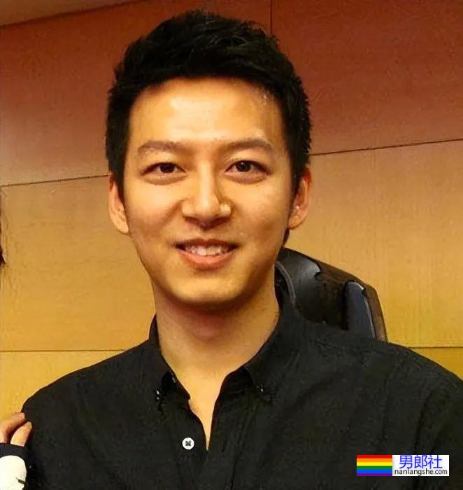 央视最帅主播胡悦鑫结婚了？现在变这样了！ - 51虹马