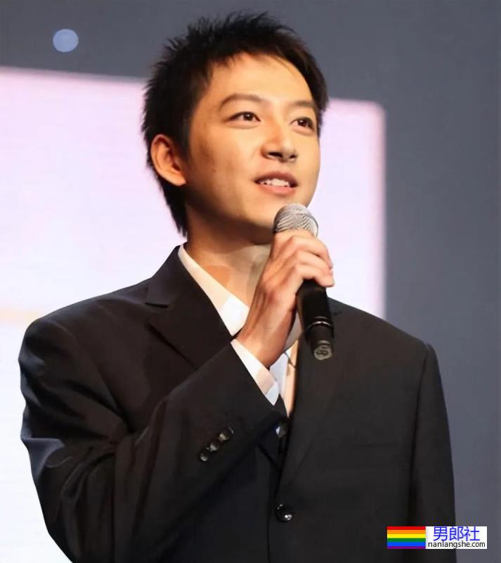 央视最帅主播胡悦鑫结婚了？现在变这样了！ - 51虹马