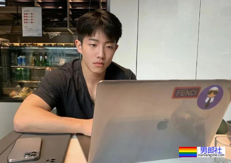 这个野生小哥哥火了！ - 51虹马