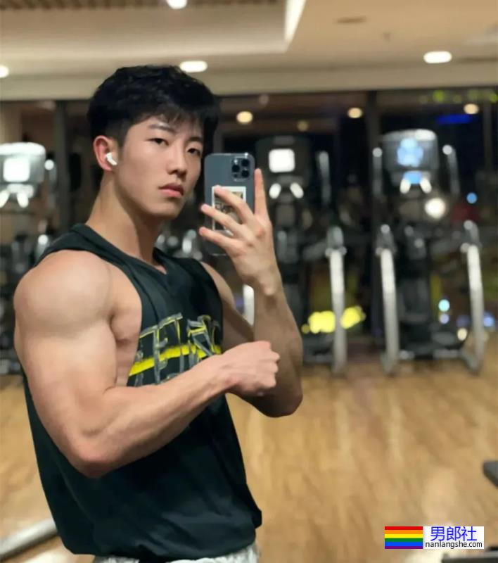 这个野生小哥哥火了！ - 51虹马