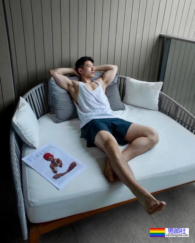 薄肌小哥哥，帅的惹人嫉妒 - 51虹马