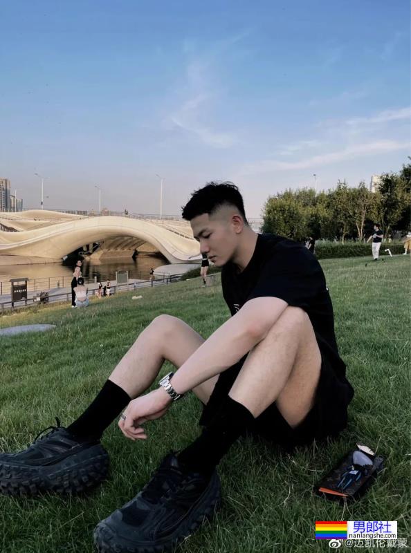 野生帅哥 - 51虹马