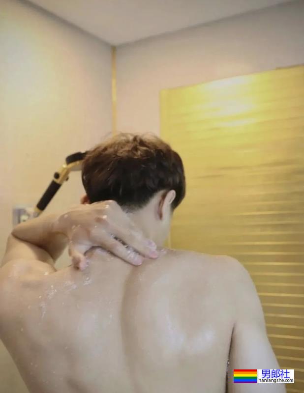 195CM沈阳小哥，身材太棒了 - 51虹马