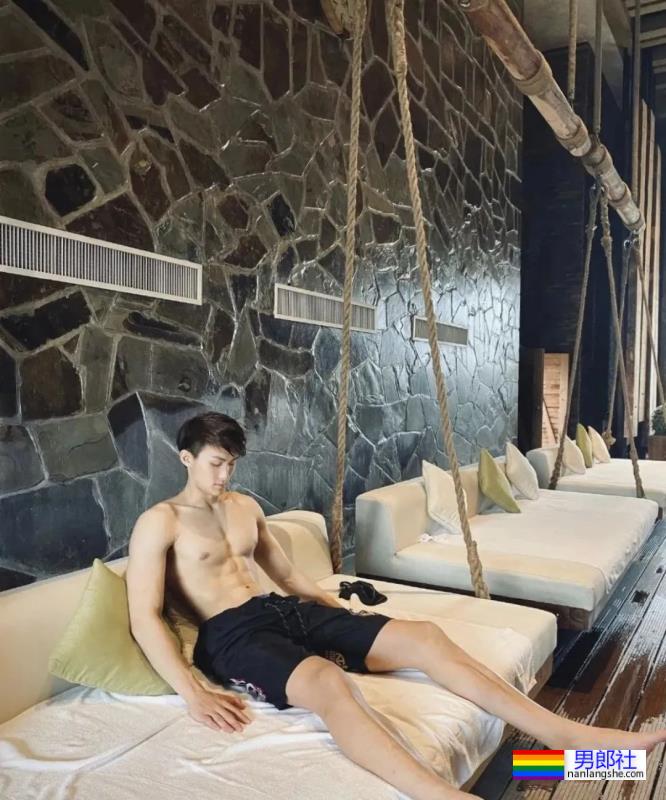 195CM沈阳小哥，身材太棒了 - 51虹马