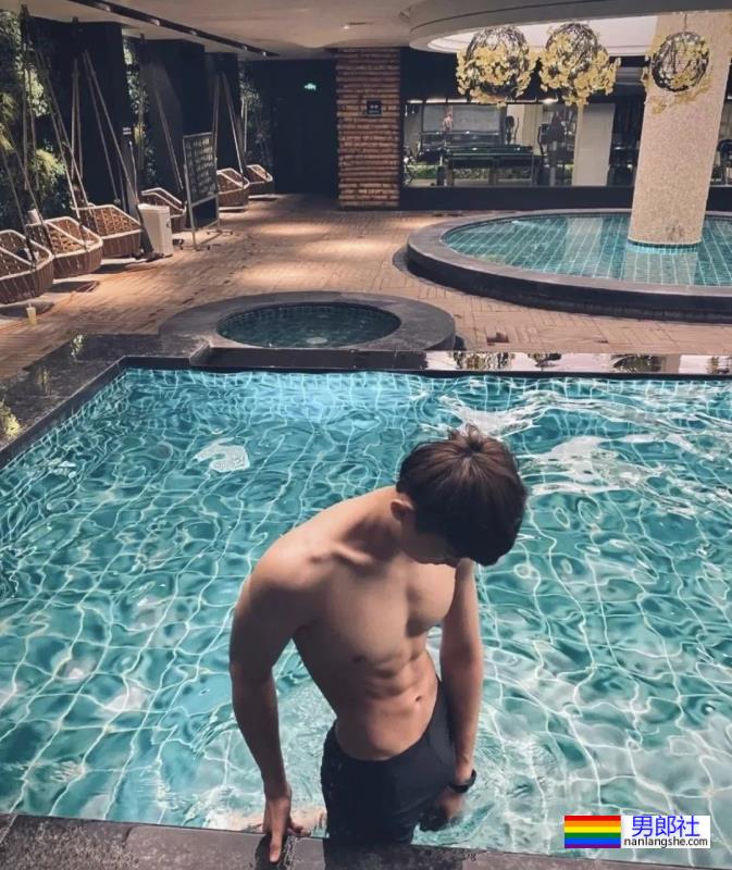 195CM沈阳小哥，身材太棒了 - 51虹马